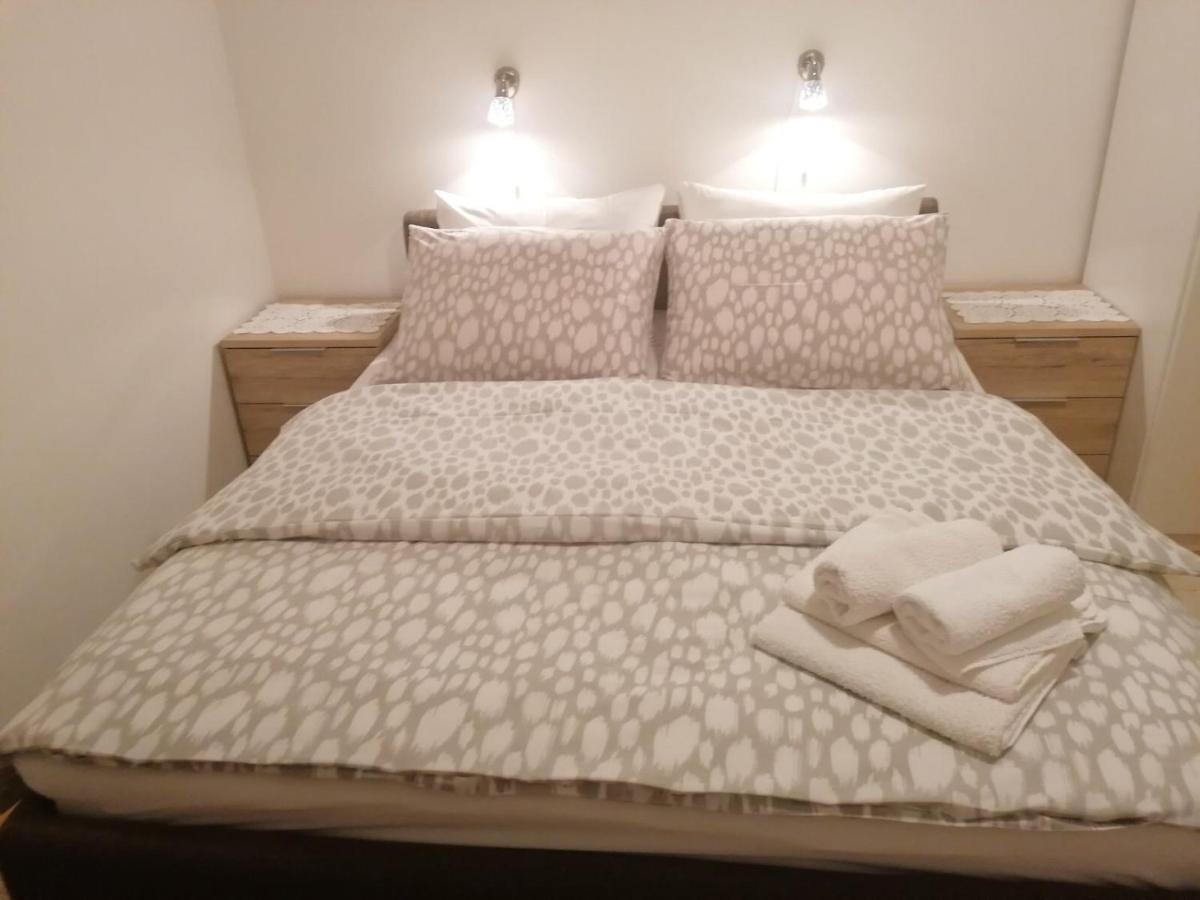 Apartments Cubranic Башка Екстер'єр фото